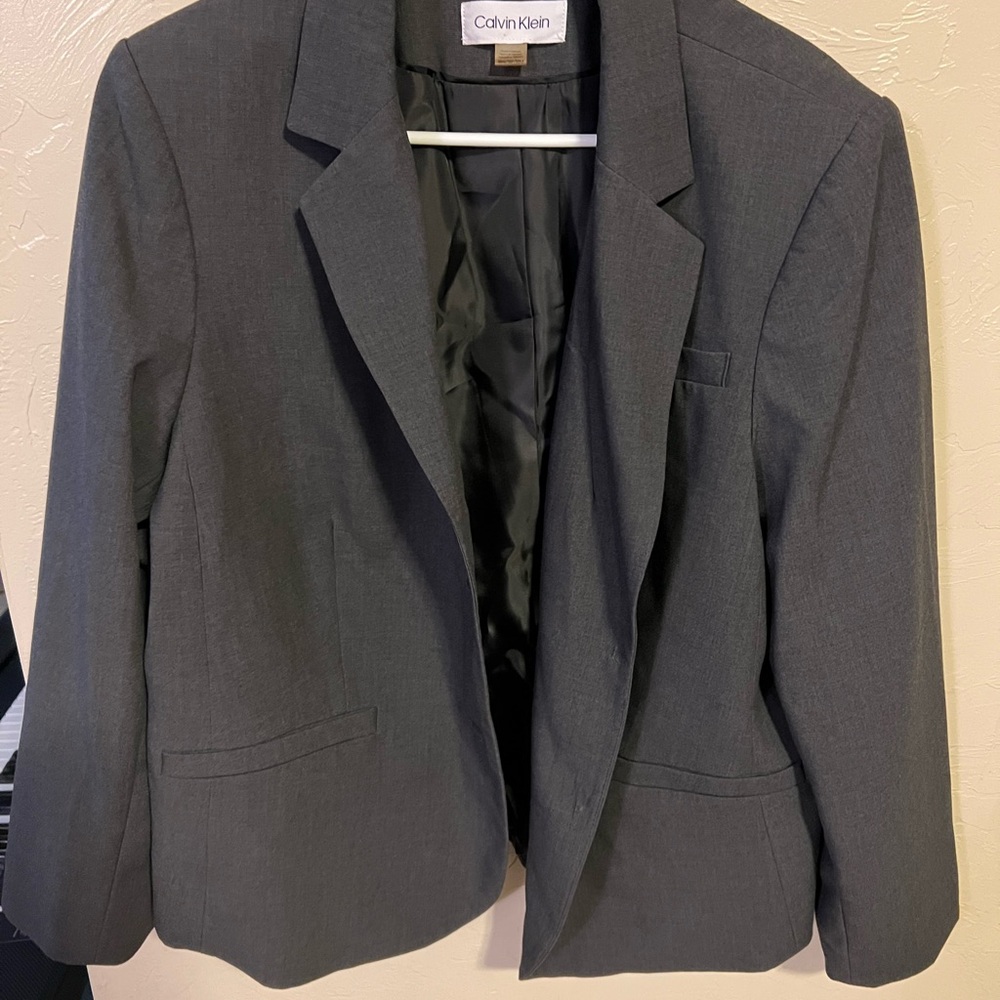 Calvin Klein Gray‎ Tailored Blazer with Notched Lapels
